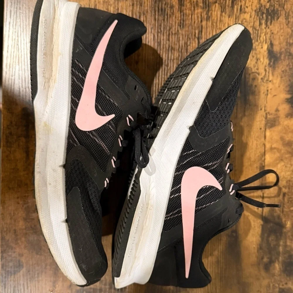 Nike Swift 3 Flywire Women’s Black White Pink Running Shoes Size 10